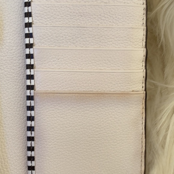 Henri Bendel wallet - Picture 3 of 6